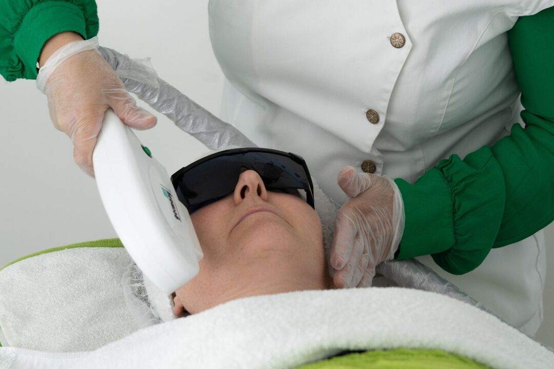 Хардуерните техники ще помогнат за подмладяване на кожата на лицето след 40 -годишна възраст