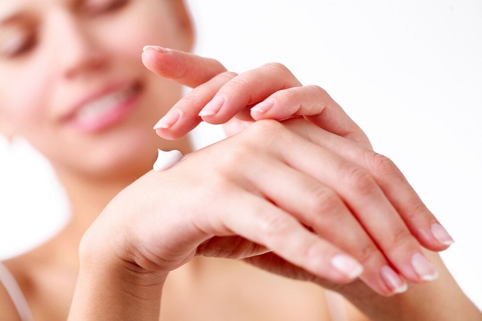 крем за подмладяване на кожата на ръцете