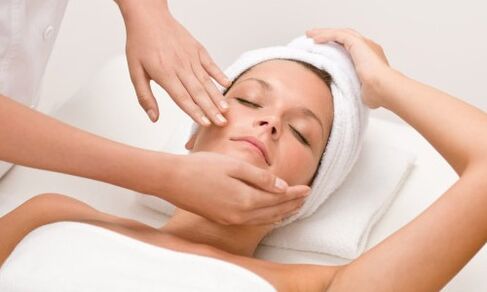 Скулптурният масаж на лицето ще осигури на кожата необходимия лифтинг ефект